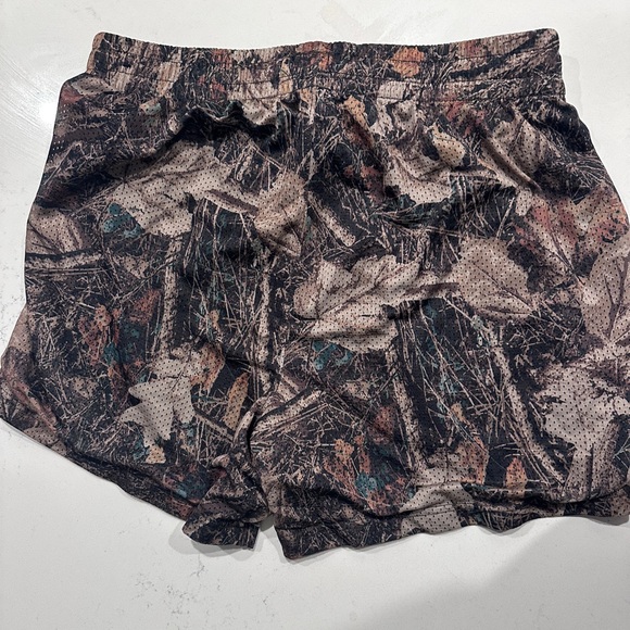 Abercrombie & Fitch Retro Mesh Camouflage Shorts 5” - Picture 5 of 6